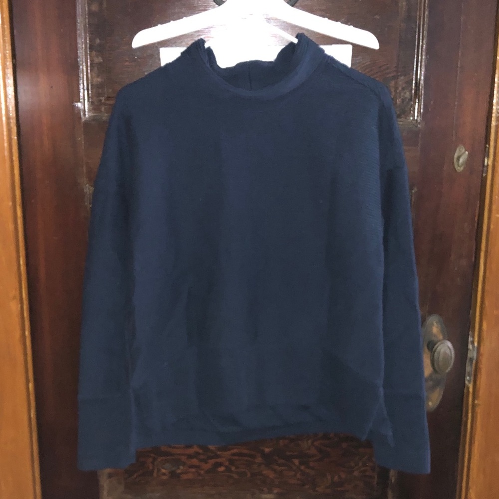 Blue calia sweatshirt